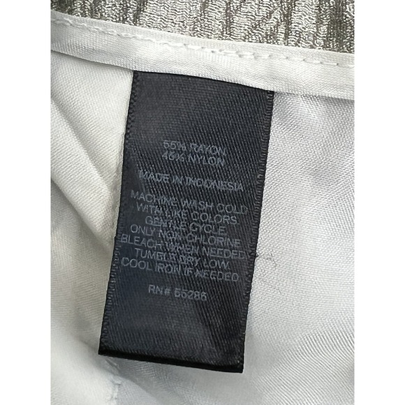 Express Shorts Women's Size 6 Silver Metallic Cuffed Shorts 4 Pockets - Picture 6 of 6